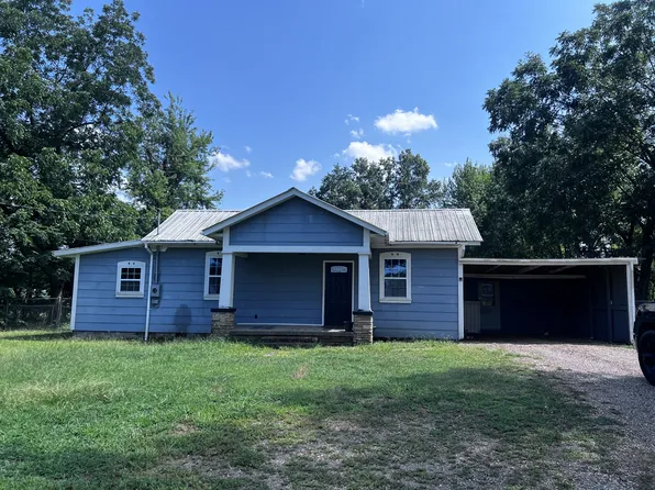 1204 E Academy St, Paris, AR 72855