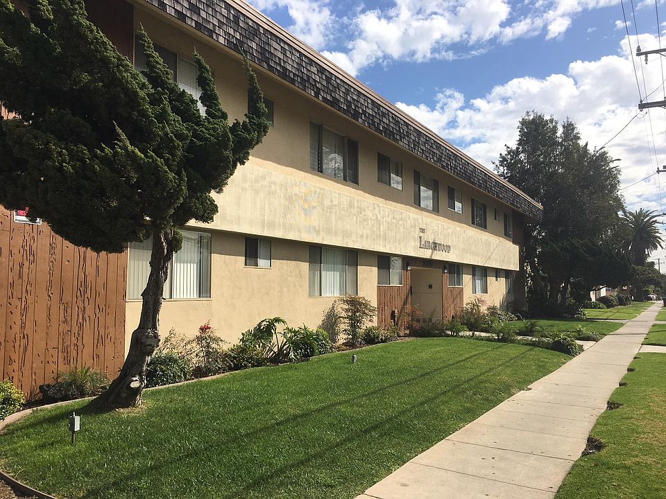 1st image of 1000 Larch St APT 14
