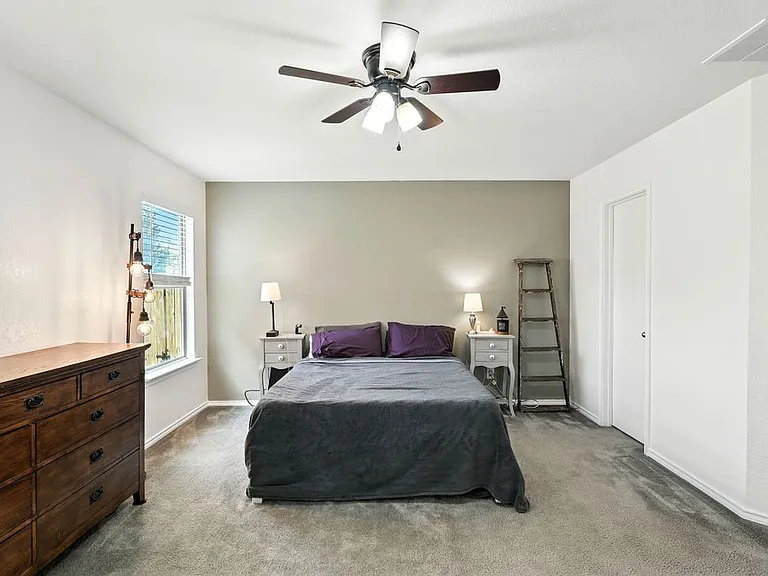 208 Gatewood Clf — Photo 15