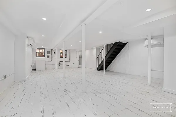 Rented by Grand & Co. | media 11