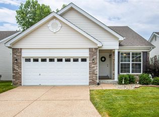 322 Newport Dr, Saint Peters, MO 63376