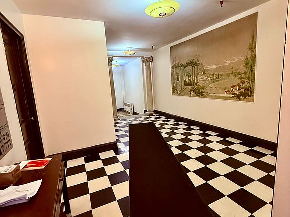 2nd image of 5 E 67th St #2