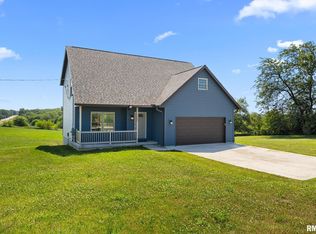 13603 E State Route 116, London Mills, IL 61544