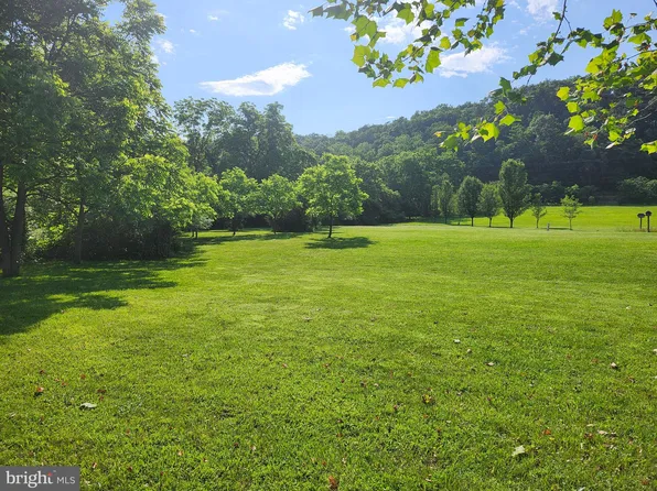 47 Riverview Turn Rd, Delray, WV 26714