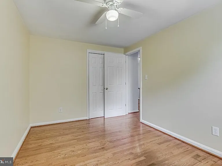 260 Burgess Ave — Photo 20
