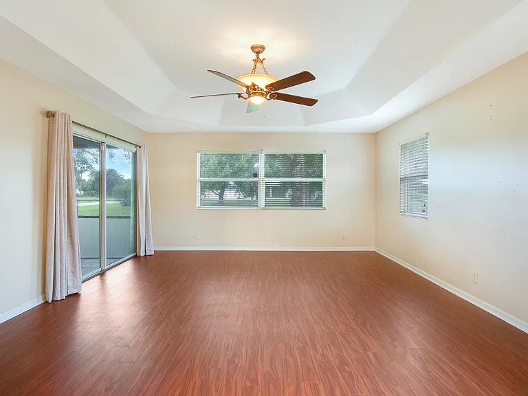 1198 SE Petunia Ave — Photo 14