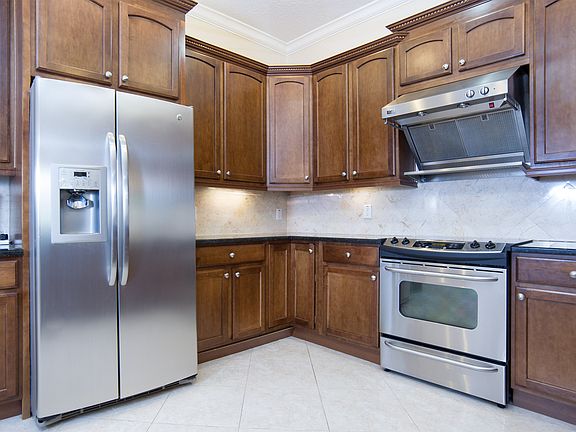3rd image of 12051 Cypress Landing Ave