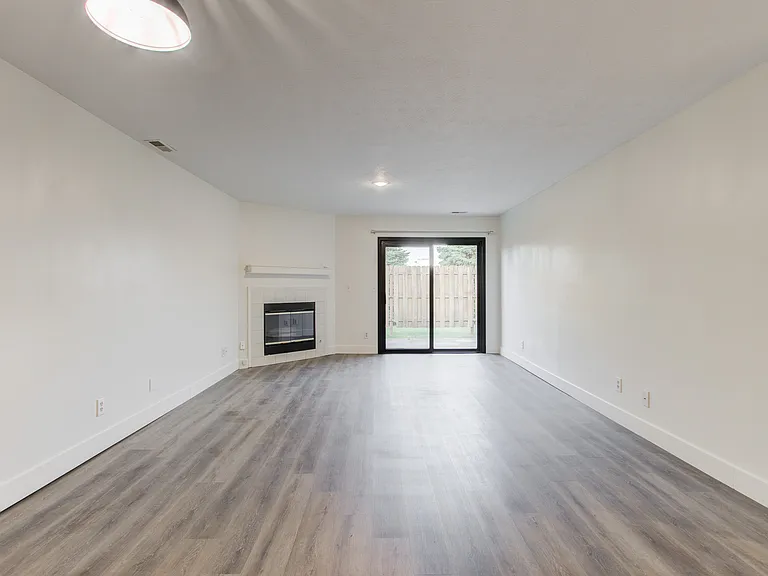 165 Westhaven Dr — Photo 8