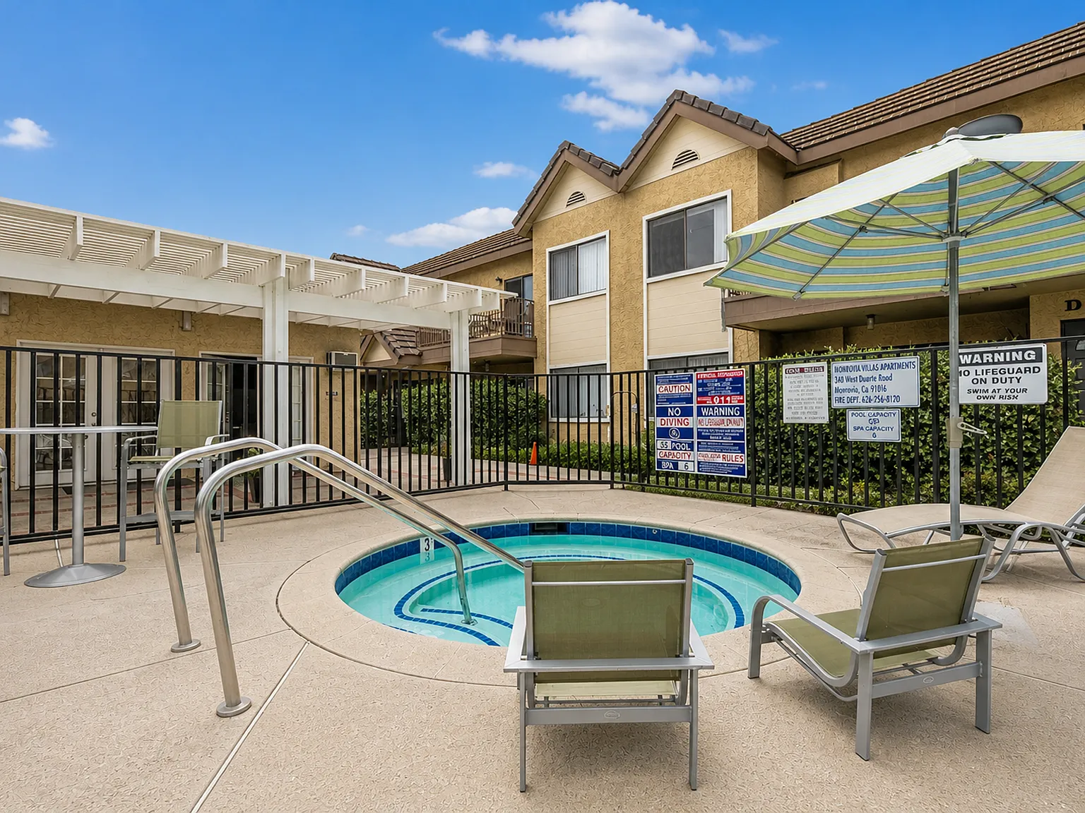 Monrovia Villas Apartments — Photo 3
