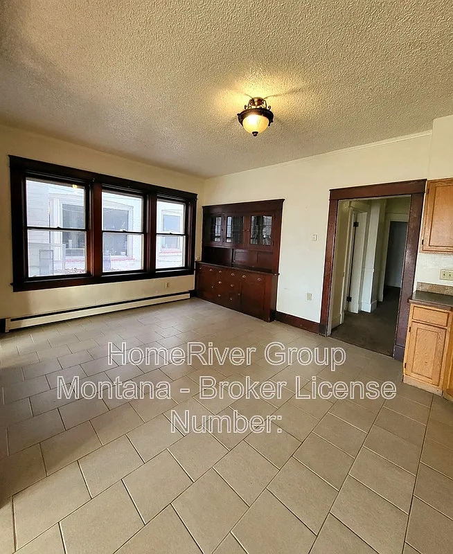 3 bed, 1.0 bath, 1300 sqft, $1,795 — Photo 4