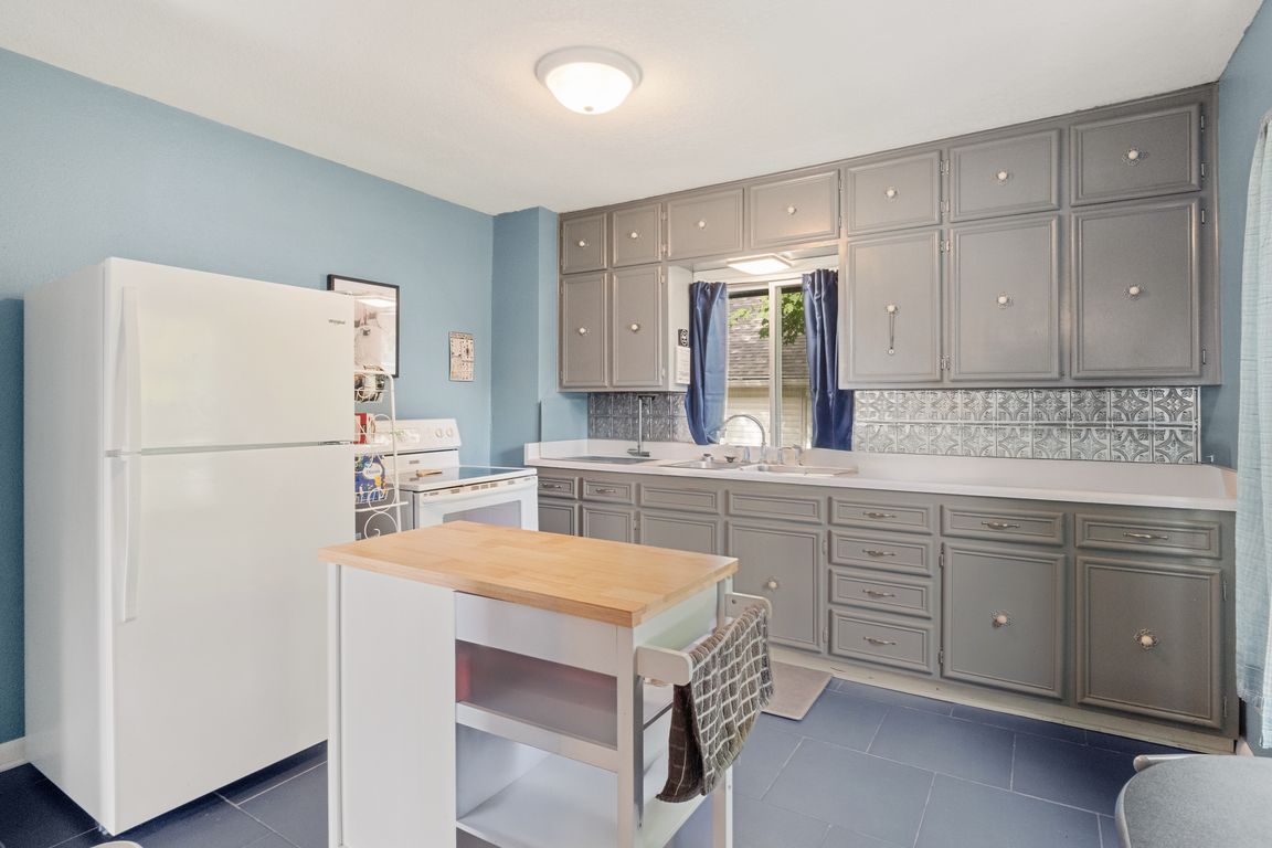 next background image