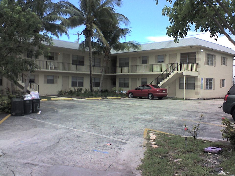 1st image of 1215 NE 23rd Ave #0