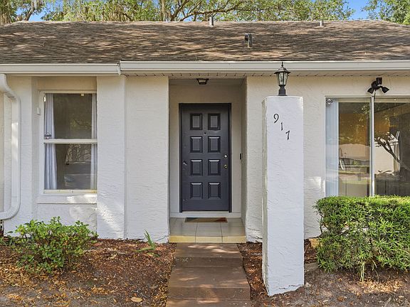 3rd image of 917 Pebble Creek Cir