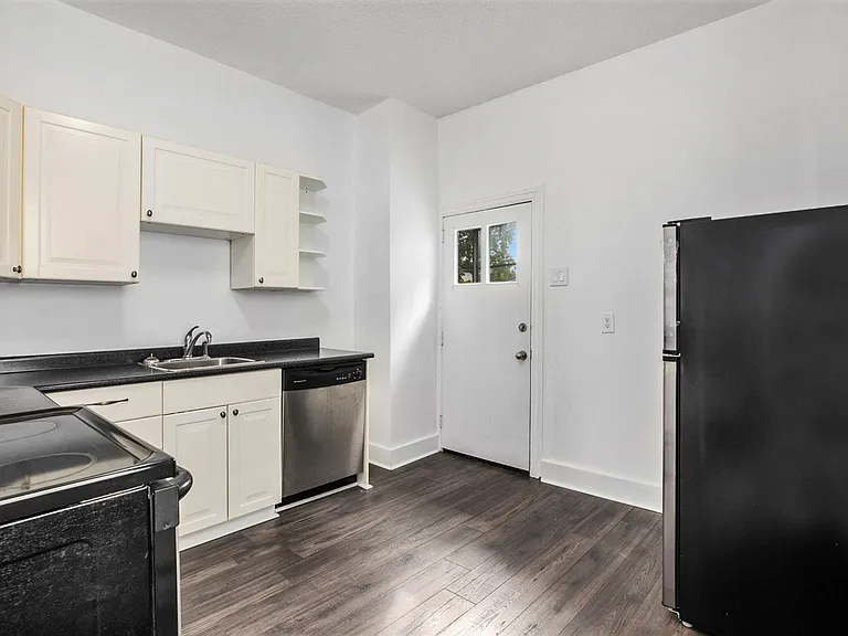 116 Boteler St #1 — Photo 10