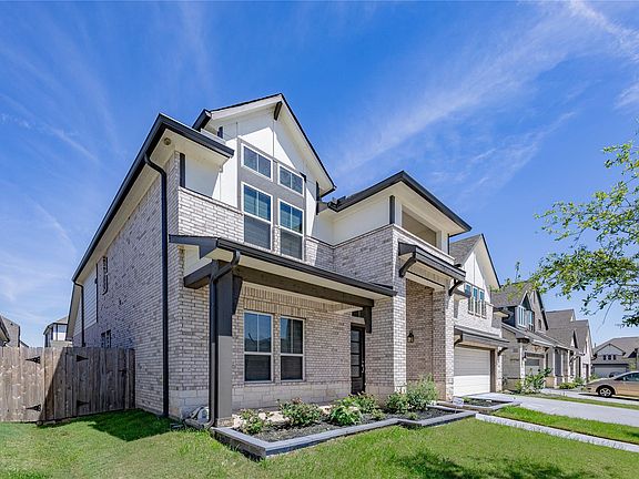 2nd image of 5111 Crystal Brook Dr