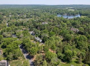 7 Blue Spruce Dr, Pennington, NJ 08534