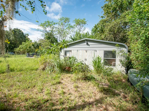 5926 Stamford St, Mims, FL 32754