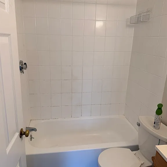 166 Pine St #1 — Photo 5