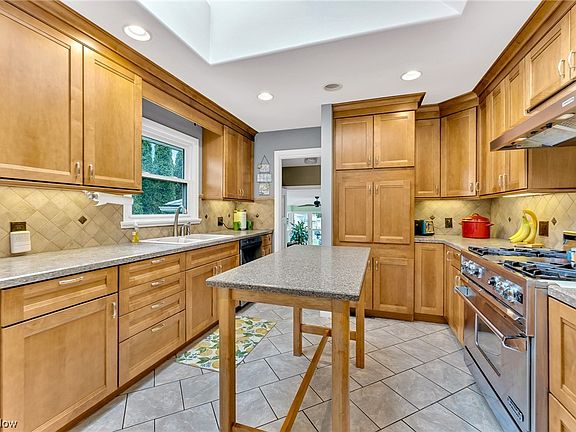 5th image of 387 Cranberry Run Dr