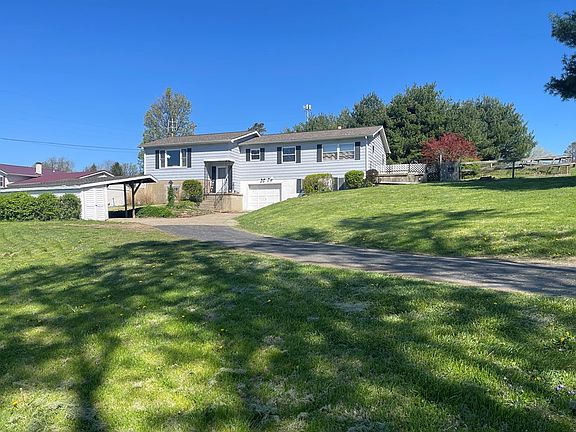 4th image of 93 Terrace Dr