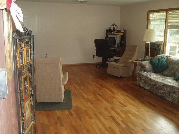 3rd image of 1841 W 12th Ave