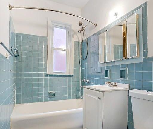 3rd image of 1962 Ellis Ave #2
