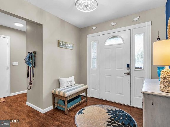 5th image of 1254 Hereford Close