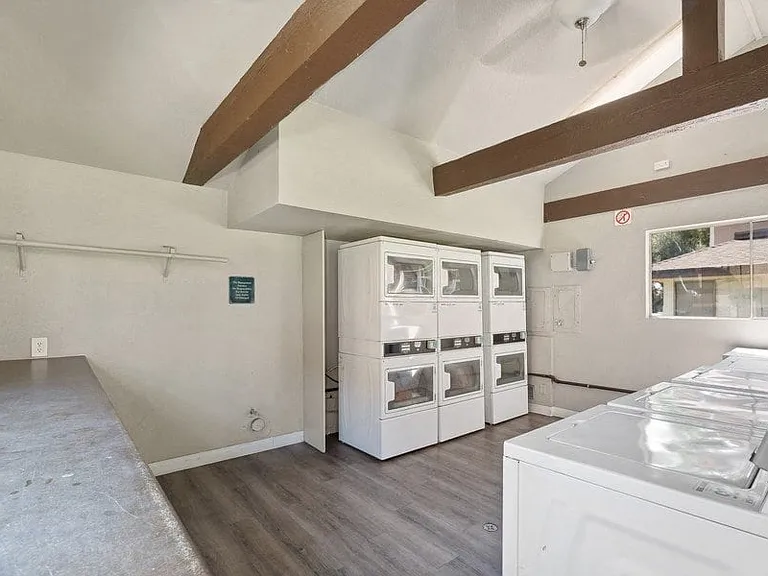 Stoneridge Apartment Homes — Photo 11