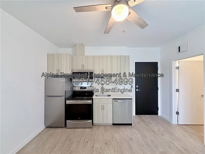 Studio, 1.0 bath, 268 sqft, $1,080 — Photo 2