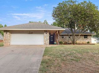 1107 S Willis St, Stillwater, OK 74074