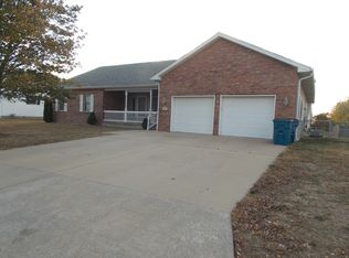 2535 Stephen St, Carthage, MO 64836