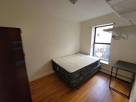 3rd image of 157 W 106th St APT 3D