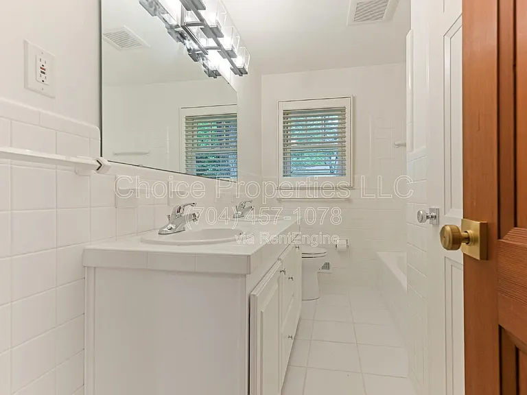 421 Blairmore Dr — Photo 17