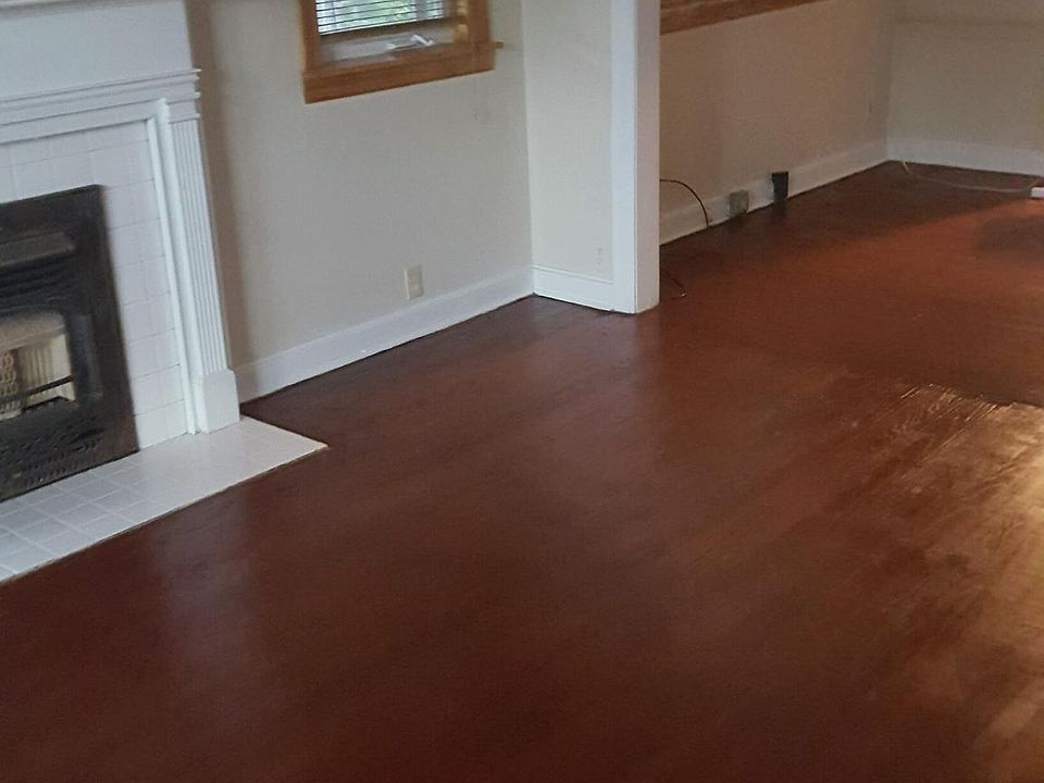 2nd image of 2116 Girard St #12