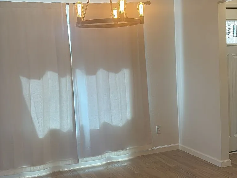 2722 W Monte Ave — Photo 2