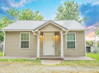 125 N Pkwy, Sevierville, TN 37876