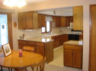 806 26th St, Spirit Lake, IA 51360