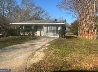 1129 Crestview Cir NE, Conyers, GA 30012