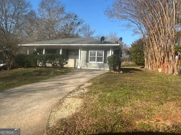 1129 Crestview Cir NE, Conyers, GA 30012