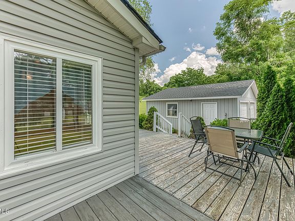 4th image of 100 Grubb Ln