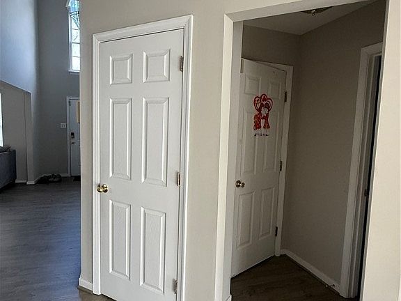 5th image of 9405 Telegraph Run Ln