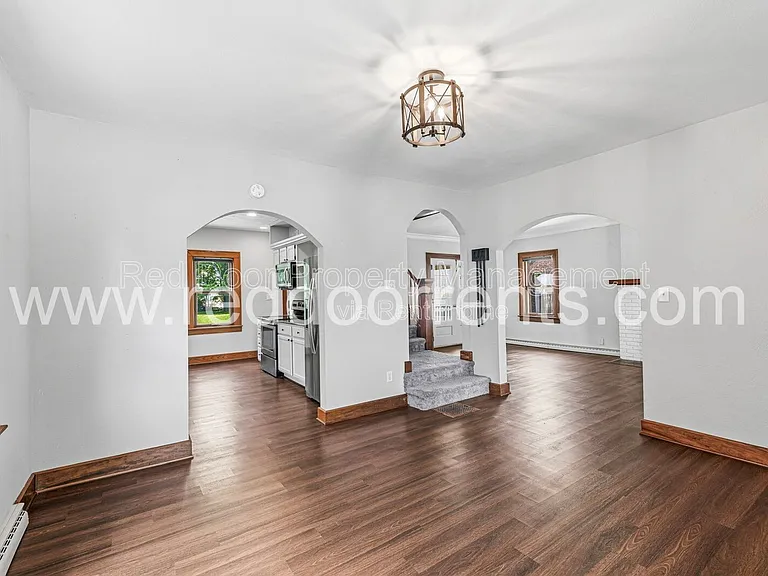 412 N Merrill St — Photo 10