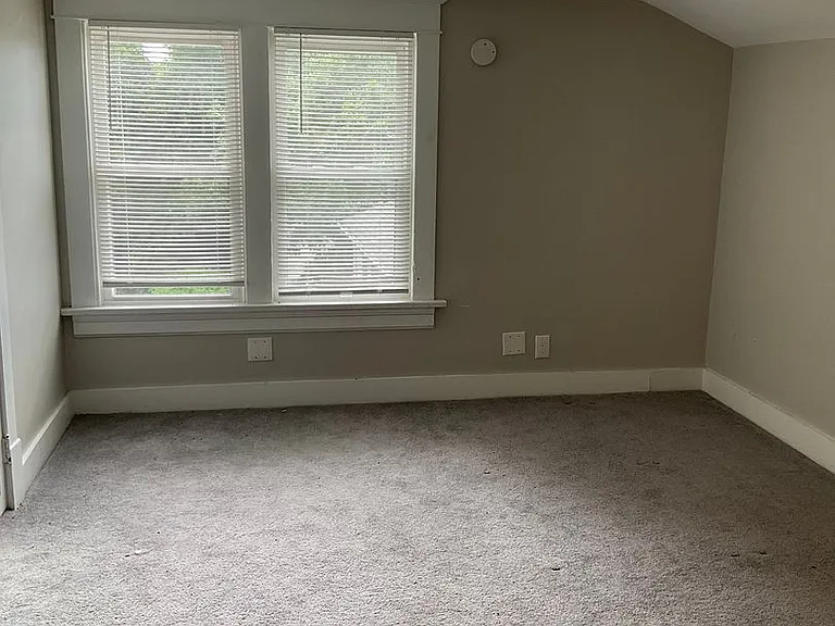 222 S Center St — Photo 15