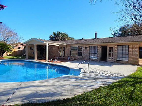 3rd image of 3342 El Prado St