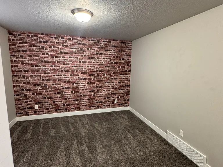 15146 S Cantle Dr — Photo 17