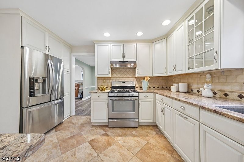 1st image of 36 Amelia Ave