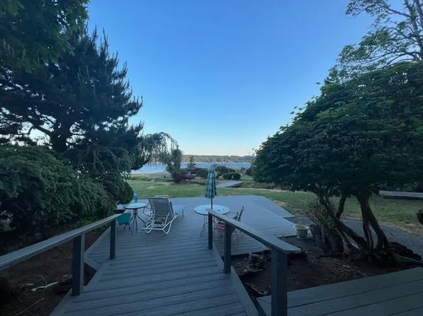 7021 NE North Shore Rd, Belfair, WA 98528