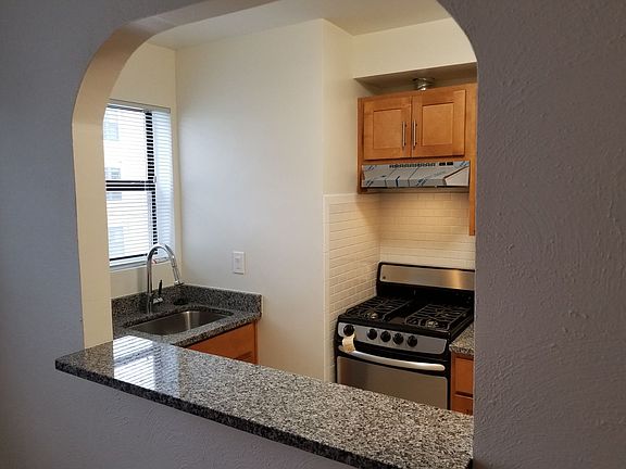 5th image of 1215 N Quinn St APT 16