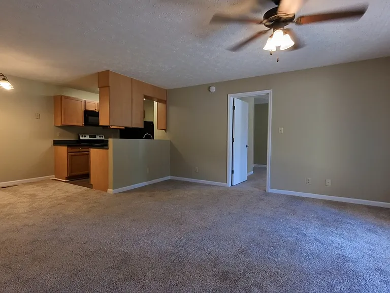Fox Lake Apartment Homes — Photo 7