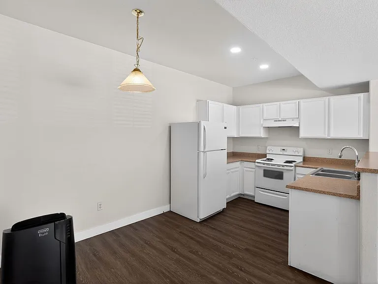 2060 Rancho Lake Dr #203 — Photo 9